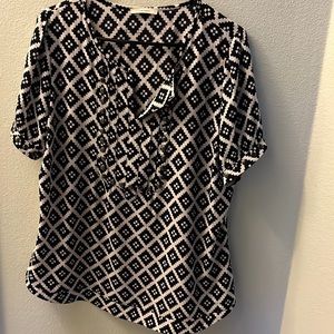 Women’s size XL 41 Hawthorn navy and white polyester short sleeve top